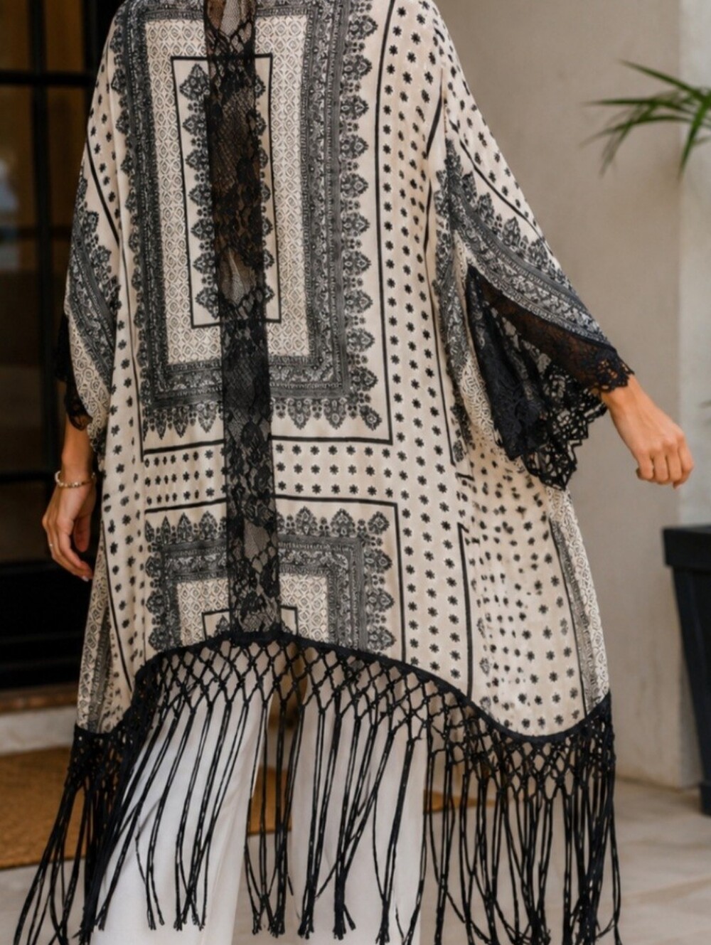 Lush Black Mesh Garment - Picture 3 of 14